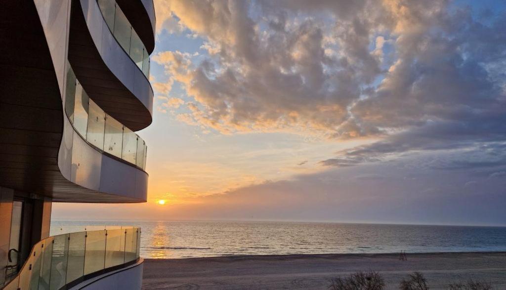 Beach Studio By Casa Del Mar Mamaia Exterior photo